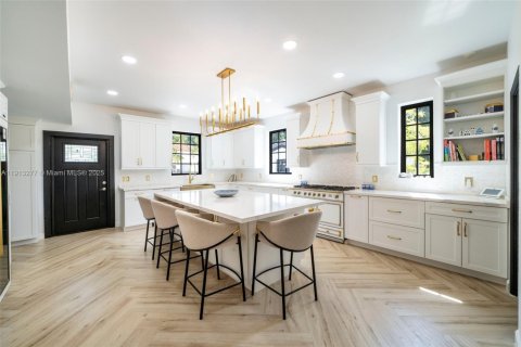 Casa en alquiler en Miami Beach, Florida, 5 dormitorios, 327.2 m2 № 2015653 - foto 13