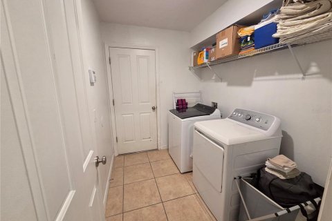 Touwnhouse à vendre à Kissimmee, Floride: 3 chambres, 163.32 m2 № 1616909 - photo 13
