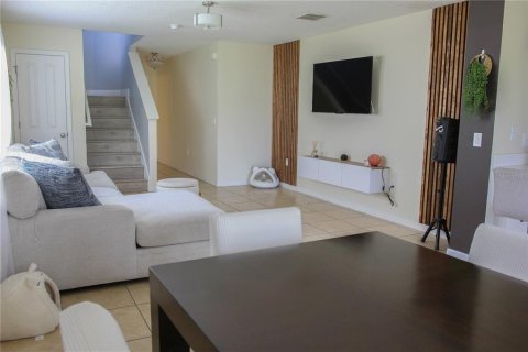 Touwnhouse à vendre à Kissimmee, Floride: 3 chambres, 163.32 m2 № 1616909 - photo 10