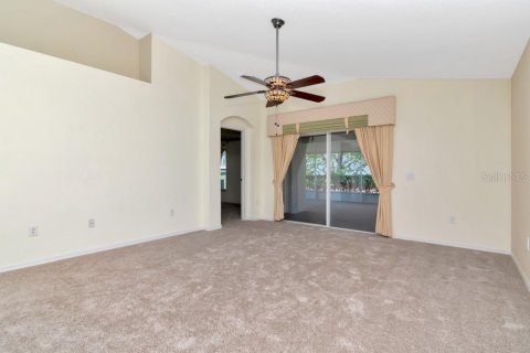 House in Valrico, Florida 4 bedrooms, 183.48 sq.m. № 1547977 - photo 22