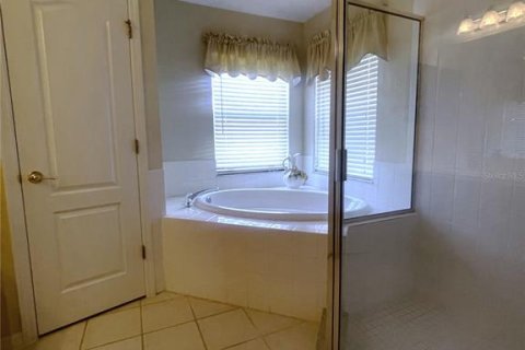 House in Valrico, Florida 4 bedrooms, 183.48 sq.m. № 1547977 - photo 14