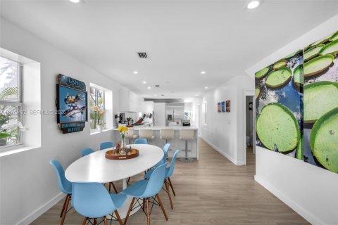 Villa ou maison à vendre à Miami Beach, Floride: 4 chambres, 316.43 m2 № 2045412 - photo 10