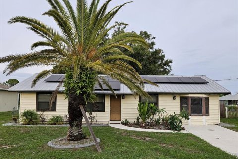 House in Englewood, Florida 2 bedrooms, 117.24 sq.m. № 2279975