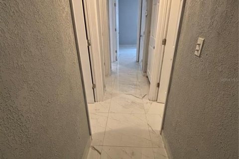 Купить виллу или дом в Уинтер-Хейвен, Флорида 7 комнат, 104.89м2, № 2098727 - фото 13