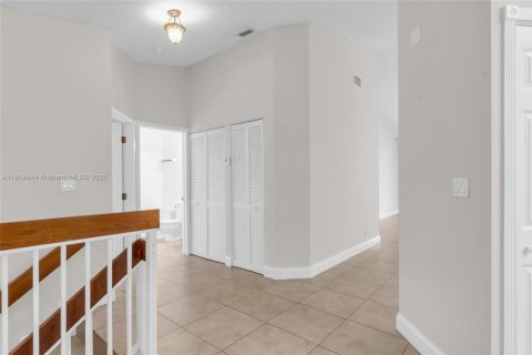 Купить кондоминиум в Майами-Лейкс, Флорида 2 спальни, 102.94м2, № 1971526 - фото 7