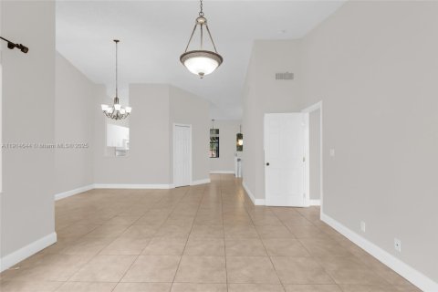 Купить кондоминиум в Майами-Лейкс, Флорида 2 спальни, 102.94м2, № 1971526 - фото 16