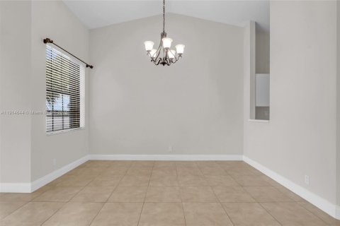 Купить кондоминиум в Майами-Лейкс, Флорида 2 спальни, 102.94м2, № 1971526 - фото 13