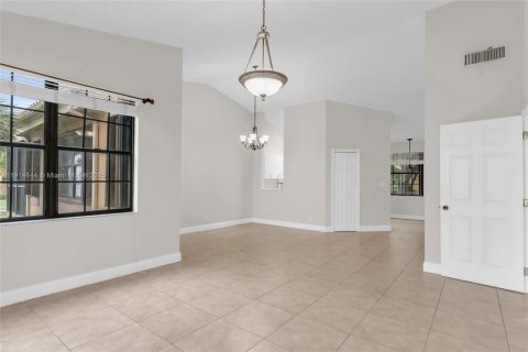 Купить кондоминиум в Майами-Лейкс, Флорида 2 спальни, 102.94м2, № 1971526 - фото 14