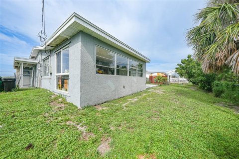 House in Port Charlotte, Florida 3 bedrooms, 122.63 sq.m. № 1808054 - photo 29