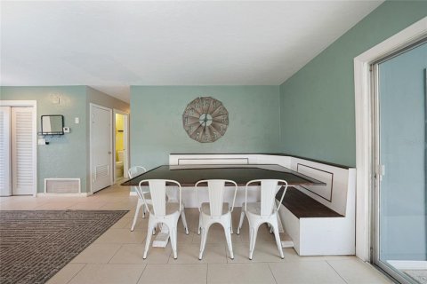 House in Port Charlotte, Florida 3 bedrooms, 122.63 sq.m. № 1808054 - photo 5