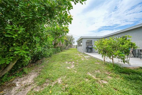 House in Port Charlotte, Florida 3 bedrooms, 122.63 sq.m. № 1808054 - photo 30
