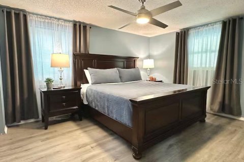 Villa ou maison à vendre à Largo, Floride: 3 chambres, 96.34 m2 № 2398769 - photo 6