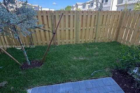 Adosado en alquiler en Florida City, Florida, 4 dormitorios, 151.71 m2 № 1823912 - foto 5