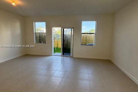 Adosado en alquiler en Florida City, Florida, 4 dormitorios, 151.71 m2 № 1823912 - foto 12