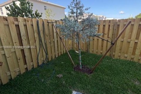 Adosado en alquiler en Florida City, Florida, 4 dormitorios, 151.71 m2 № 1823912 - foto 13