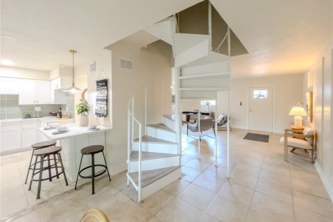 Adosado en venta en Tampa, Florida, 3 dormitorios, 151.62 m2 № 1880776 - foto 17