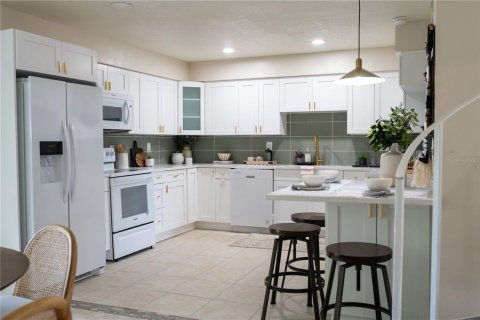 Adosado en venta en Tampa, Florida, 3 dormitorios, 151.62 m2 № 1880776 - foto 11