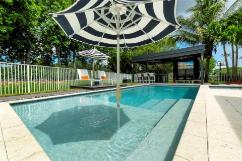 Villa ou maison à vendre à Miramar, Floride: 4 chambres, 251.49 m2 № 2266230 - photo 3