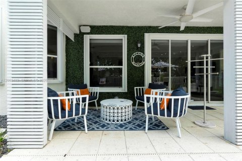 Villa ou maison à vendre à Miramar, Floride: 4 chambres, 251.49 m2 № 2266230 - photo 20