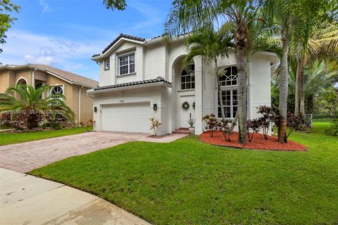 Villa ou maison à vendre à Miramar, Floride: 4 chambres, 251.49 m2 № 2266230 - photo 2
