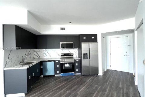 Condo in Miami, Florida, 3 bedrooms  № 1823391 - photo 2