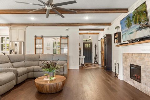 House in Mount Dora, Florida 3 bedrooms, 241.27 sq.m. № 1581889 - photo 11