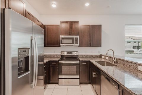 Townhouse in Ruskin, Florida 3 bedrooms, 172.24 sq.m. № 1846367 - photo 7