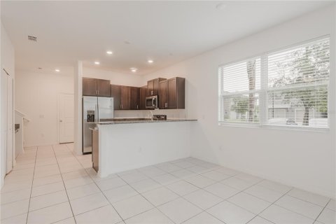 Townhouse in Ruskin, Florida 3 bedrooms, 172.24 sq.m. № 1846367 - photo 9