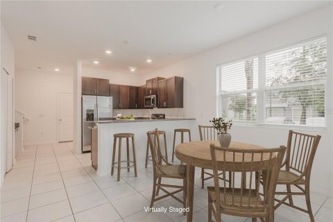 Townhouse in Ruskin, Florida 3 bedrooms, 172.24 sq.m. № 1846367 - photo 10