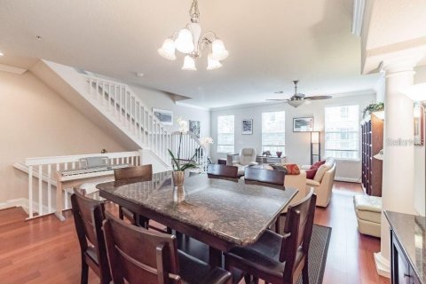 Townhouse in Orlando, Florida 3 bedrooms, 182.92 sq.m. № 2209952 - photo 16