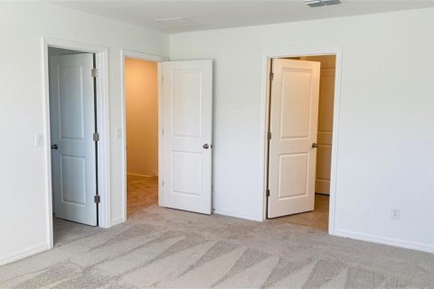 Townhouse in Davenport, Florida 3 bedrooms, 146.6 sq.m. № 2112146 - photo 19