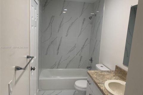 Copropriété à louer à Hialeah, Floride: 2 chambres, 82.96 m2 № 2268515 - photo 11