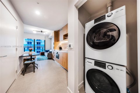 Condominio en alquiler en Miami, Florida № 2025281 - foto 7