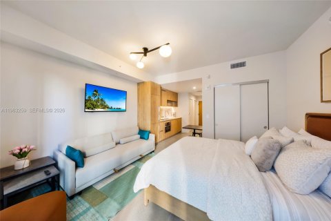 Condominio en alquiler en Miami, Florida № 2025281 - foto 2