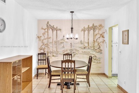 Condominio en alquiler en Hallandale Beach, Florida, 2 dormitorios, 92.9 m2 № 1859046 - foto 24