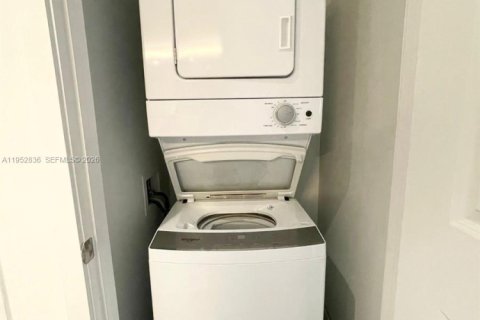 Снять в аренду кондоминиум в Майами, Флорида 53.88м2, № 2008605 - фото 5