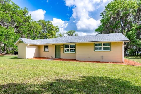 House in Waldo, Florida 3 bedrooms, 420.48 sq.m. № 1650621 - photo 1