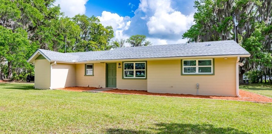 House in Waldo, Florida 3 bedrooms, 420.48 sq.m. № 1650621