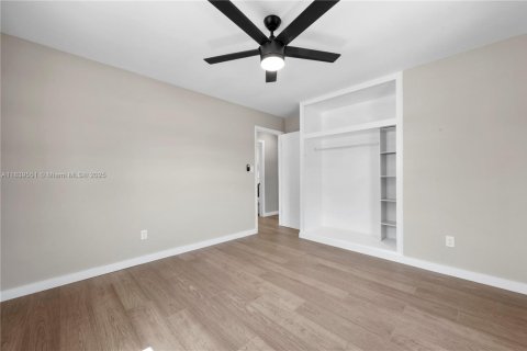 House in St. Lucie, Florida 3 bedrooms, 88.26 sq.m. № 1840860 - photo 12