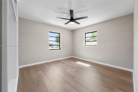 House in St. Lucie, Florida 3 bedrooms, 88.26 sq.m. № 1840860 - photo 13