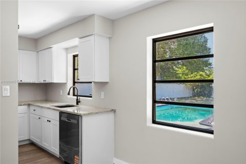 House in St. Lucie, Florida 3 bedrooms, 88.26 sq.m. № 1840860 - photo 8