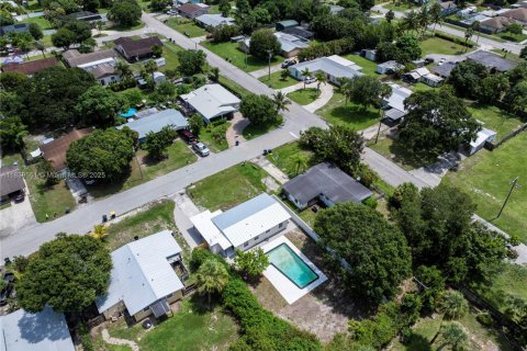 House in St. Lucie, Florida 3 bedrooms, 88.26 sq.m. № 1840860 - photo 4