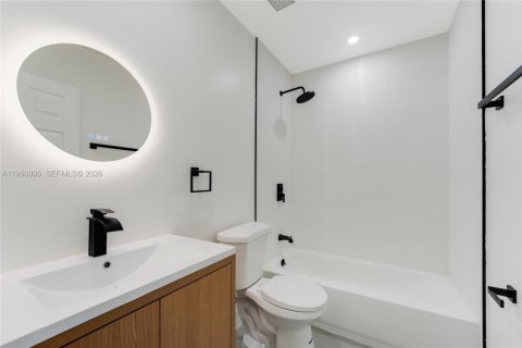 Casa en alquiler en Miami, Florida, 3 dormitorios, 99.87 m2 № 2007026 - foto 8