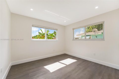 Casa en alquiler en Miami, Florida, 3 dormitorios, 99.87 m2 № 2007026 - foto 11