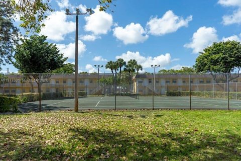 Снять в аренду кондоминиум в Окленд-Парк, Флорида 2 спальни, 56.58м2, № 2045067 - фото 17