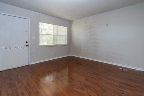 Снять в аренду кондоминиум в Окленд-Парк, Флорида 2 спальни, 56.58м2, № 2045067 - фото 5