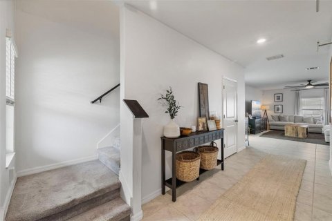 House in Tampa, Florida 5 bedrooms, 210.33 sq.m. № 1907458 - photo 6