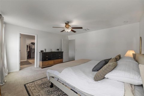 House in Tampa, Florida 5 bedrooms, 210.33 sq.m. № 1907458 - photo 27