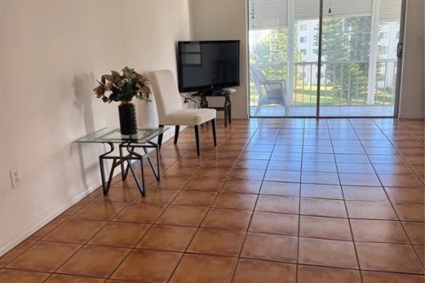 Купить кондоминиум в Авентура, Флорида 1 комната, 100.61м2, № 2083123 - фото 6