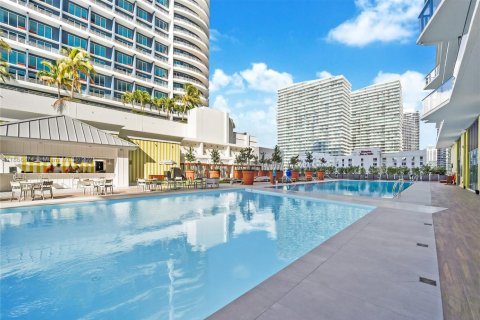 Condo in Miami, Florida, 3 bedrooms  № 1887155 - photo 12